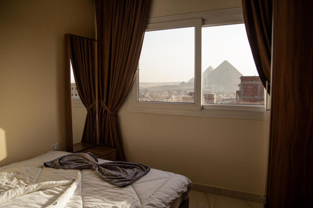 Gardenia Pyramids View *
