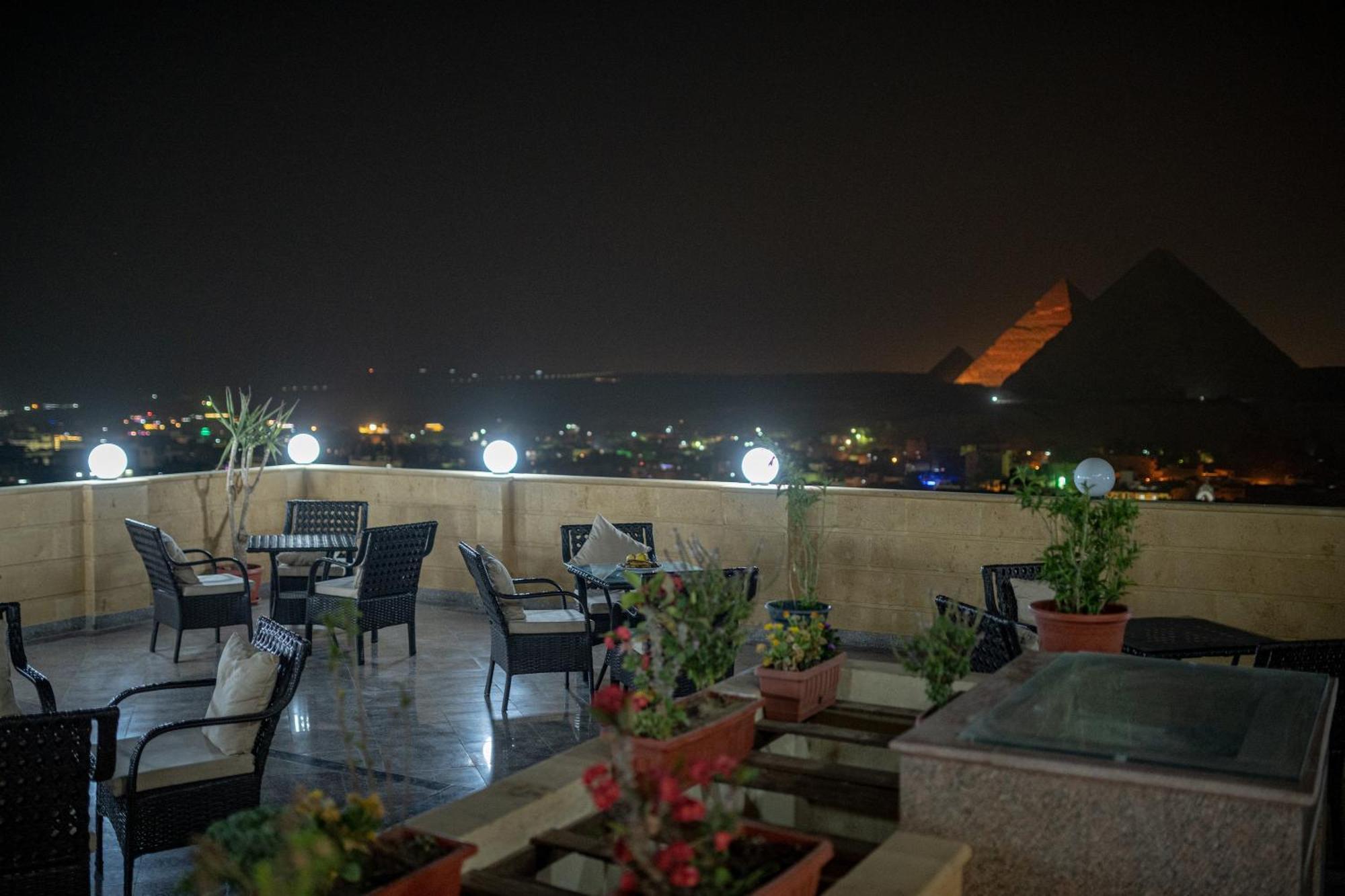 Gardenia Pyramids View *