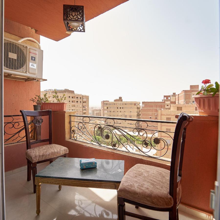 Gardenia Pyramids View *